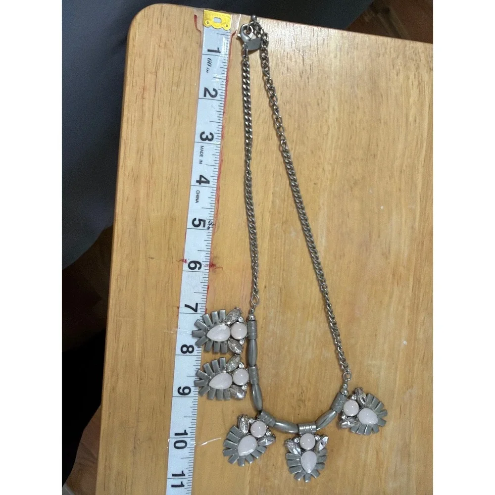 New York & Company Pink‎ Cabochon Rhinestone Fan Statement Necklace Gunmetal